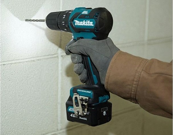 Аккумуляторная дрель-шуруповерт MAKITA HP 332 DWAE ударная, бесщеточная [HP332DWAE]