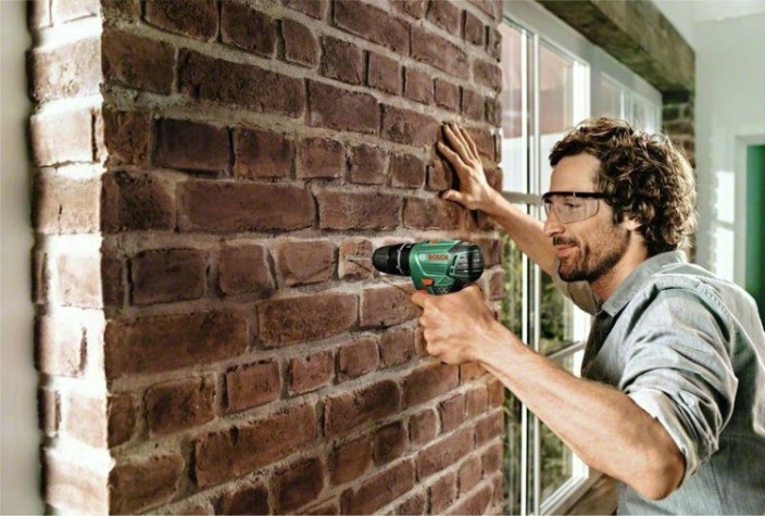 Аккумуляторный шуруповерт BOSCH EasyImpact 12 ударная [060398390E] Кейс, 2х2,5Ач