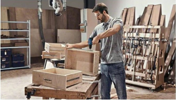 Аккумуляторный шуруповерт BOSCH GSR 12V-30 бесщеточная [06019G9020]