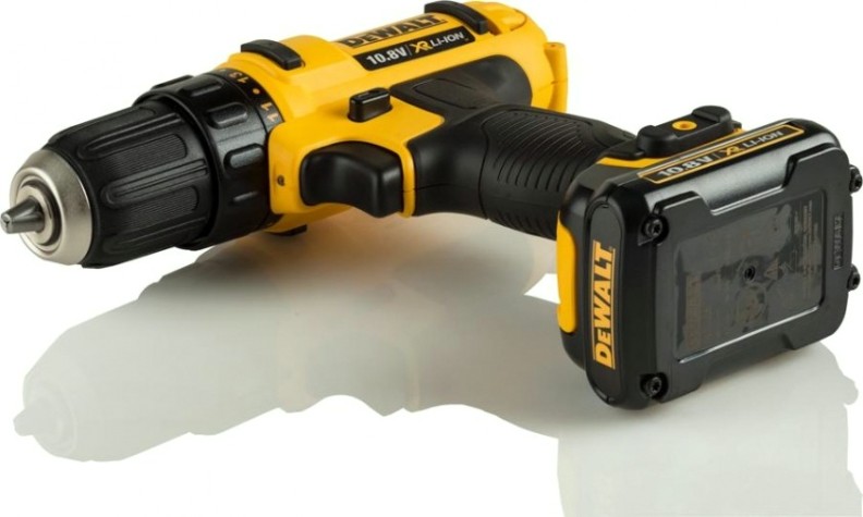 Аккумуляторный шуруповерт DeWALT DCD 710 C2 [DCD710C2-KS]