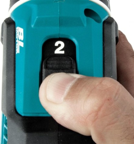 Аккумуляторный шуруповерт MAKITA DDF 485 RFE [DDF485RFE]
