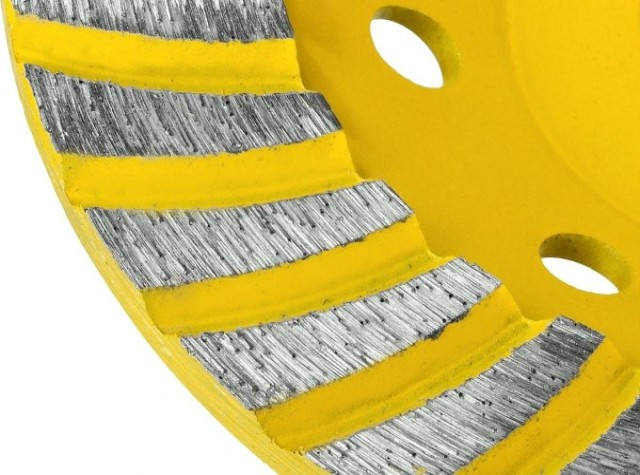 Алмазная чашка STAYER PROFESSIONAL сегментированная, высота 22,2мм, 115мм [33380-115]