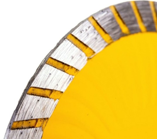 Алмазный диск универсальный Kranz KR-90-0131 отрезной Turbo волна 125x22,2x2x10мм