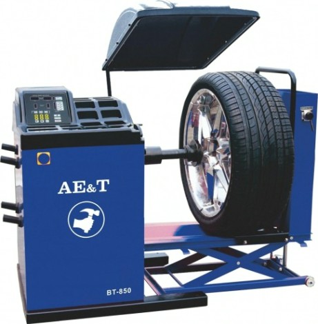 Балансировочный станок AE&T ВТ-850 для грузовых автомобилей (380В) (DST448 B) [BT-850]