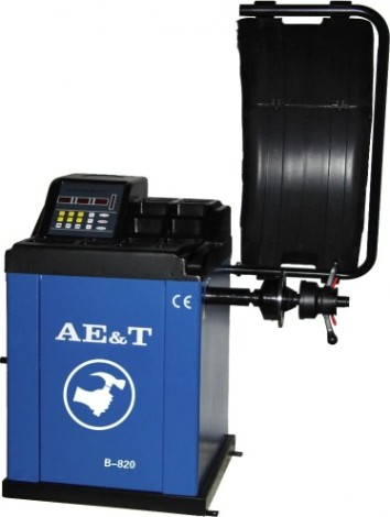 Балансировочный стенд AE&T В-820 для литых колес 10-24" до 65 кг, автоввод 2 парам. [B-820]