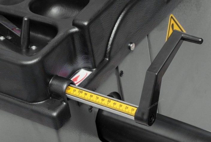 Балансировочный стенд NORDBERG 4524C с ручным вводом параметров, серый [ЦБ-00019707]