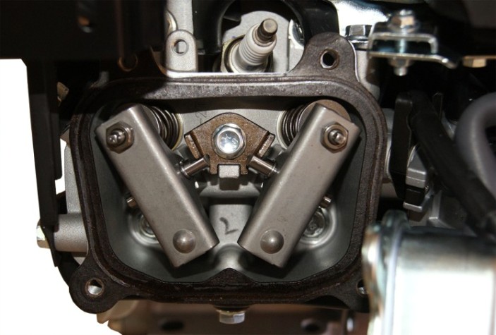 Бензиновый двигатель LIFAN KP270E 10 л.с. (вал 20 мм, электростартер) Бензиновый двигатель LIFAN KP270E 10 л.с. (вал 20 мм, электростартер)