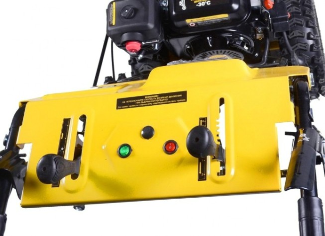 Бензиновый снегоуборщик HUTER SGC 6000 с электростартером 220В [70/7/7]