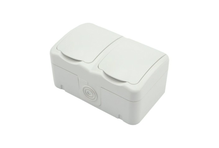 Блок розеток Kranz KR-78-0606 горизонтальный 2 Mini OG IP54 с зазем.,