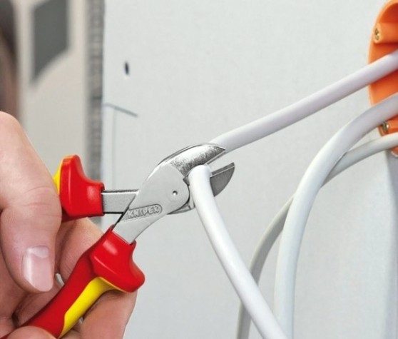 Бокорезы KNIPEX KN-7306160SB VDE, 160 мм Бокорезы KNIPEX KN-7306160SB VDE, 160 мм