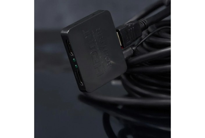 Делитель гнездо REXANT 17-6951 HDMI на 2 гнезда HDMI, пластик Делитель гнездо REXANT 17-6951 HDMI на 2 гнезда HDMI, пластик