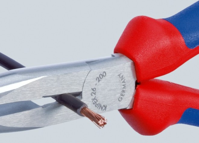 Длинногубцы KNIPEX KN-2622200SB с режущими кромками, губки 40°, 200 мм Длинногубцы KNIPEX KN-2622200SB с режущими кромками, губки 40°, 200 мм