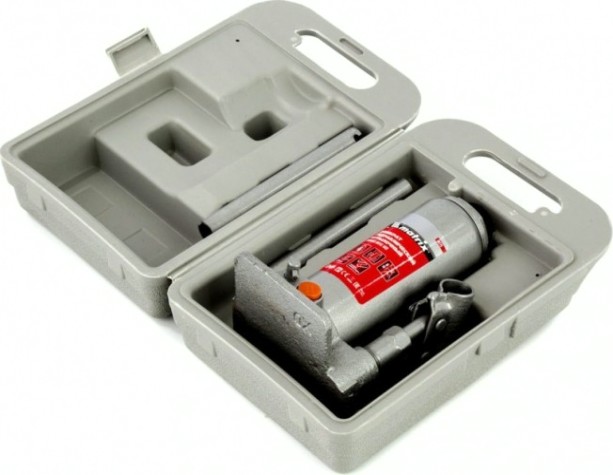 Домкрат бутылочный MATRIX 4 т, h подъема 194–372 мм, в пласт. Кейсе [50775]