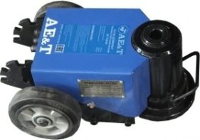 Домкрат пневмо-гидравлический подкатной AE&T HJ-30 профессиональный 30т Домкрат пневмо-гидравлический подкатной AE&T HJ-30 профессиональный 30т