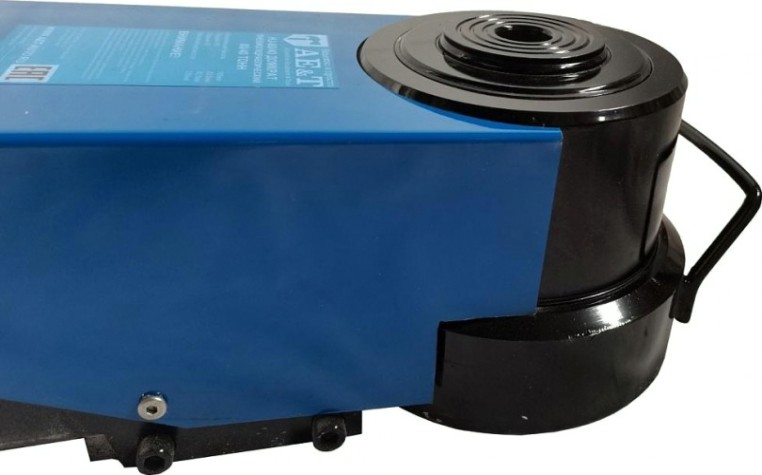 Домкрат пневмо-гидравлический подкатной AE&T HJ-80/40 профессиональный Домкрат пневмо-гидравлический подкатной AE&T HJ-80/40 профессиональный