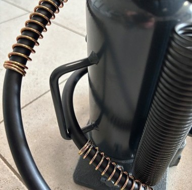 Домкрат пневмо-гидравлический СОРОКИН 3.82 (20 т - 254/505 мм) Домкрат пневмо-гидравлический СОРОКИН 3.82 (20 т - 254/505 мм)