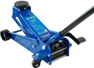 Домкрат подкатной AE&T 3,0 т с педалью Т31101А [T31101A]