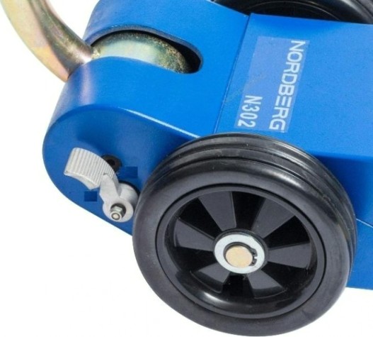 Домкрат подкатной пневматический NORDBERG N302 (15-30.0 т - 150/409 мм)