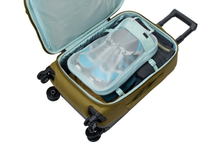 Дорожный чехол THULE 3 204 720 с вращ. колесами для ручной клади aion carry on sp [3204720]