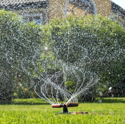 Дождеватель круговой DAEWOO DWS 1020 3 Arm Orbital sprinker Дождеватель круговой DAEWOO DWS 1020 3 Arm Orbital sprinker