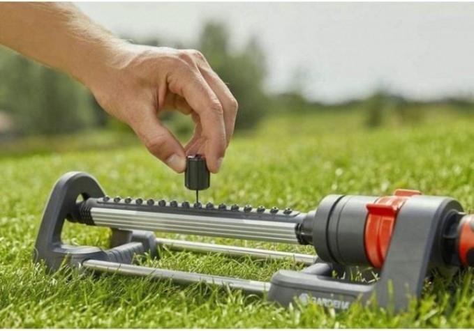 Дождеватель осциллирующий GARDENA Aqua M 18702-20.000.00 [18702-20.000.00]