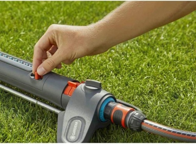 Дождеватель осциллирующий GARDENA AquaZoom S 18710-20.000.00 [18710-20.000.00]