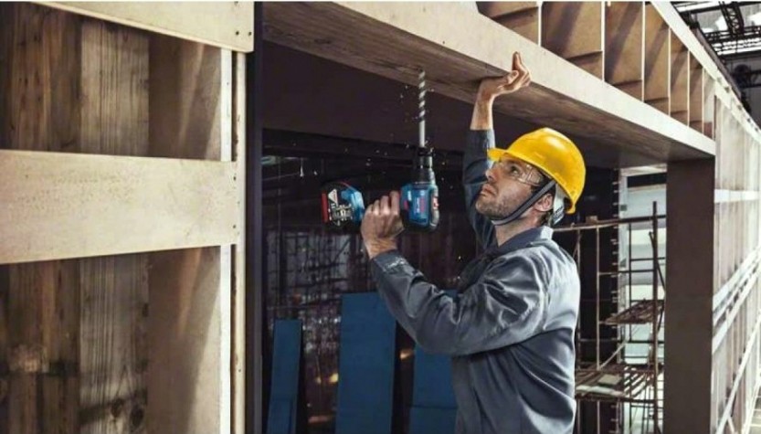 Дрель-шуруповерт аккумуляторная BOSCH GSR 18 V-50 без АКБ и ЗУ [06019H5006]