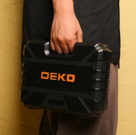 Дрель-шуруповерт аккумуляторная DEKO Banger 12v + набор инструмента 93 предмета, 2х2.0 (063-4168) [063-4168]