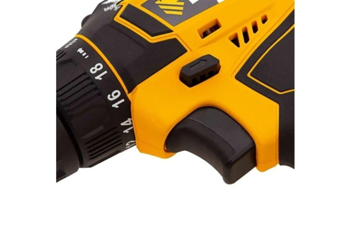 Дрель-шуруповерт аккумуляторная Denzel CDL-18-02BM, Li-Ion [26116]