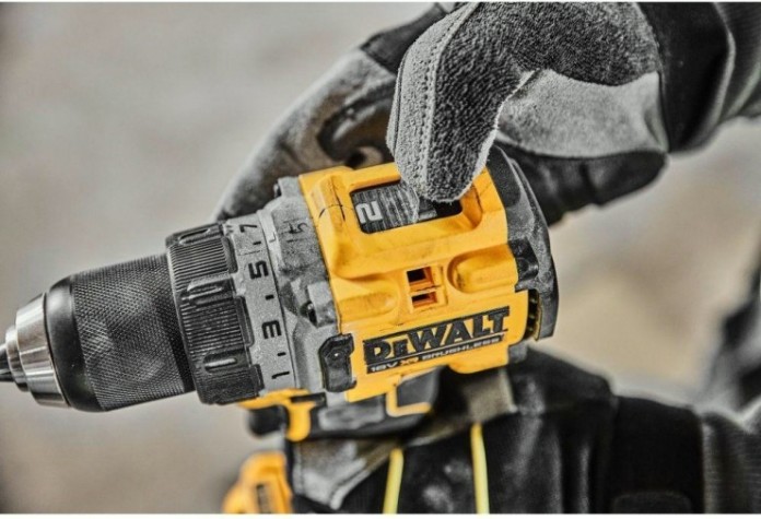 Дрель-шуруповерт аккумуляторная DeWALT DCD 800 NT без АКБ и ЗУ [DCD800NT-XJ]