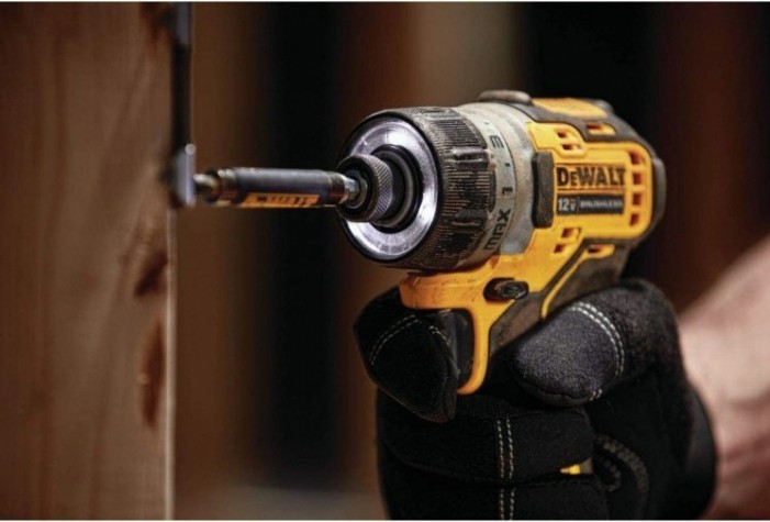 Дрель-шуруповерт аккумуляторная DeWALT DCF 601 D2 [DCF601D2-QW]
