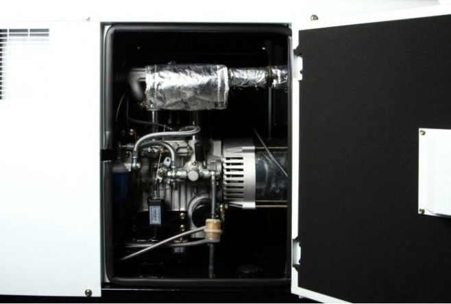 Электростанция дизельная с воздушным охлаждением HYUNDAI DHY 12000SE в кожухе