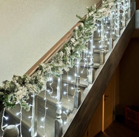 Еловый шлейф Neon-Night "Заснеженный" 2,7 м [307-122]