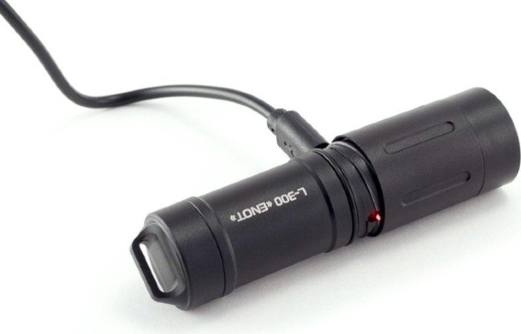 Фонарь аккумуляторный ЯРКИЙ ЛУЧ "ENOT" L-300 [4606400105961]
