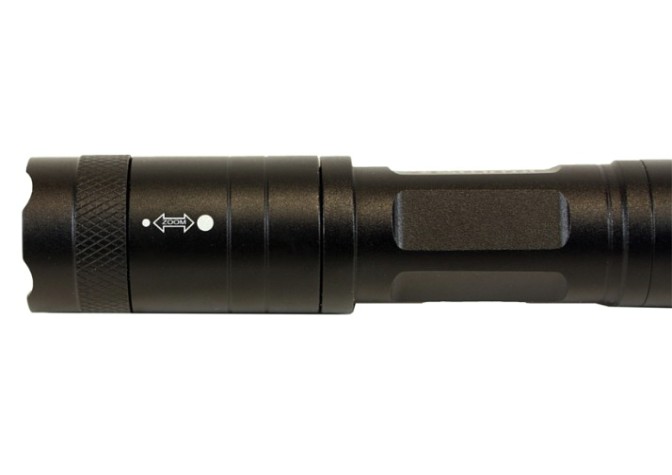 Фонарь Sturm 4051-04-300 xpg сверхяркий светодиод, 3x зум Фонарь Sturm 4051-04-300 xpg сверхяркий светодиод, 3x зум