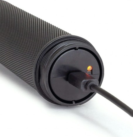 Фонарь ЯРКИЙ ЛУЧ LA-230 MAG узконаправл. луч, вст. зу micro-usb [4606400106517]