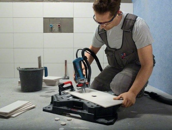 Фрезер сетевой BOSCH GTR 30 CE по керамической плитке [060160C000] Кейс L-Boxx