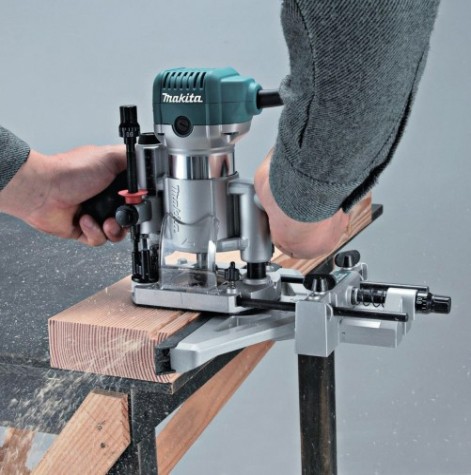 Фрезер сетевой MAKITA RT 0700 C [RT0700C]