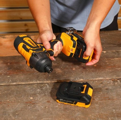 Гайковерт аккумуляторный DEKO DKIS20-Li ударный, 20В, 2*2.0 Ач, в кейсе [063-4392]