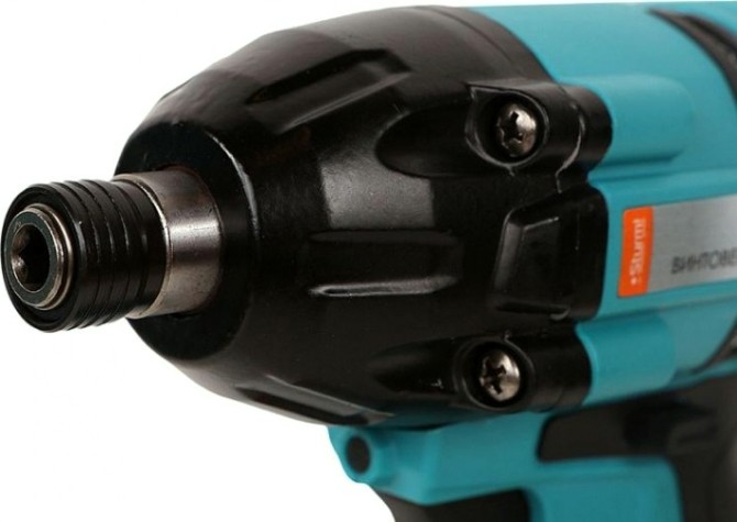 Гайковерт аккумуляторный Sturm CD300H Гайковерт аккумуляторный Sturm CD300H