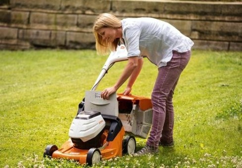 Газонокосилка аккумуляторная STIHL RMA 443 PC самоходная без АКБ и ЗУ [63380111425]