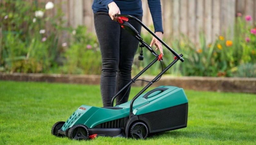 Газонокосилка электрическая BOSCH Rotak 320 ER [06008A600A]