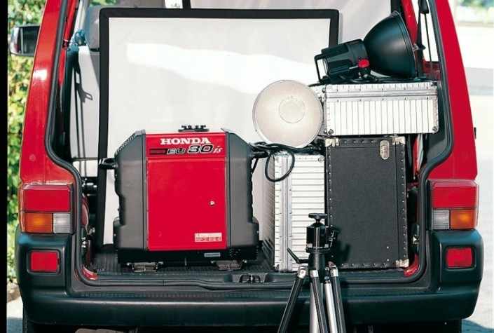 Генератор бензиновый HONDA EU 30 IS инверторный [EU30ISEU]
