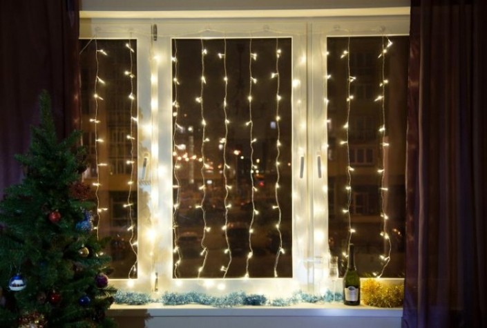 Гирлянда Neon-Night ДОЖДЬ (занавес) 2,5x2 м 300 LED теплый белый [235-056]