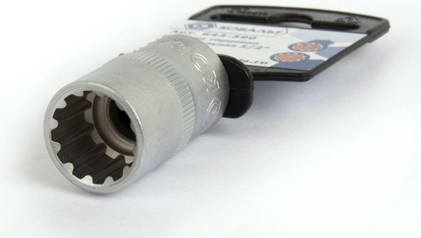 Головка SPLINE Кобальт 643-590 торцевая универсальная 1/2", 15 мм, cr-v