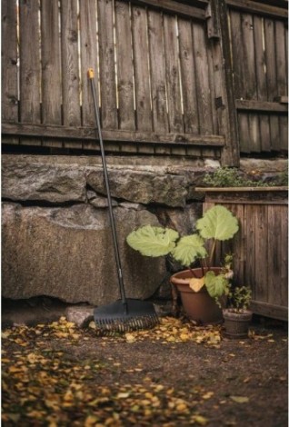 Грабли FISKARS 1063090 для листьев M Solid