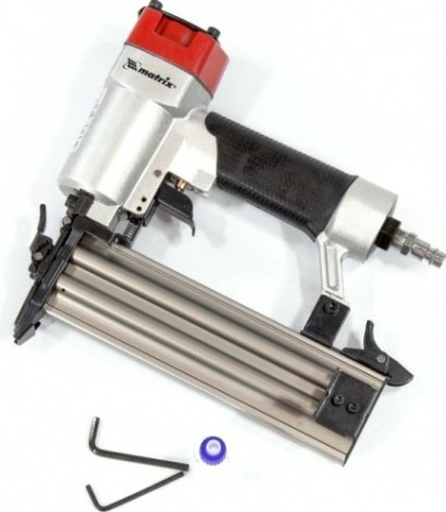 Гвоздезабивной пистолет пневматический MATRIX 10-50 мм [57410]