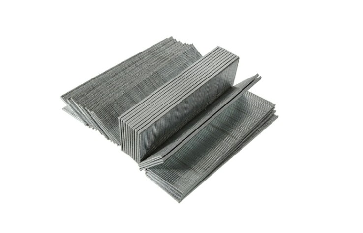 Гвозди для скобозабивателя Sturm 1071-06-32 5000шт. Гвозди для скобозабивателя Sturm 1071-06-32 5000шт.