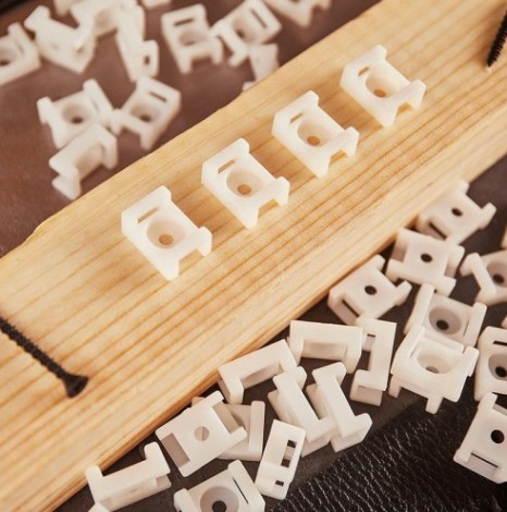 Хомут пластиковый REXANT 22x16 мм, белый для крепления стяжки (пс-2) упаковка 10 шт. [07-2102-10]