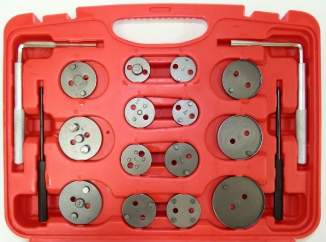 Инструмент сведения тормозных цилиндров AE&T TA-B1040 (37 предметов)